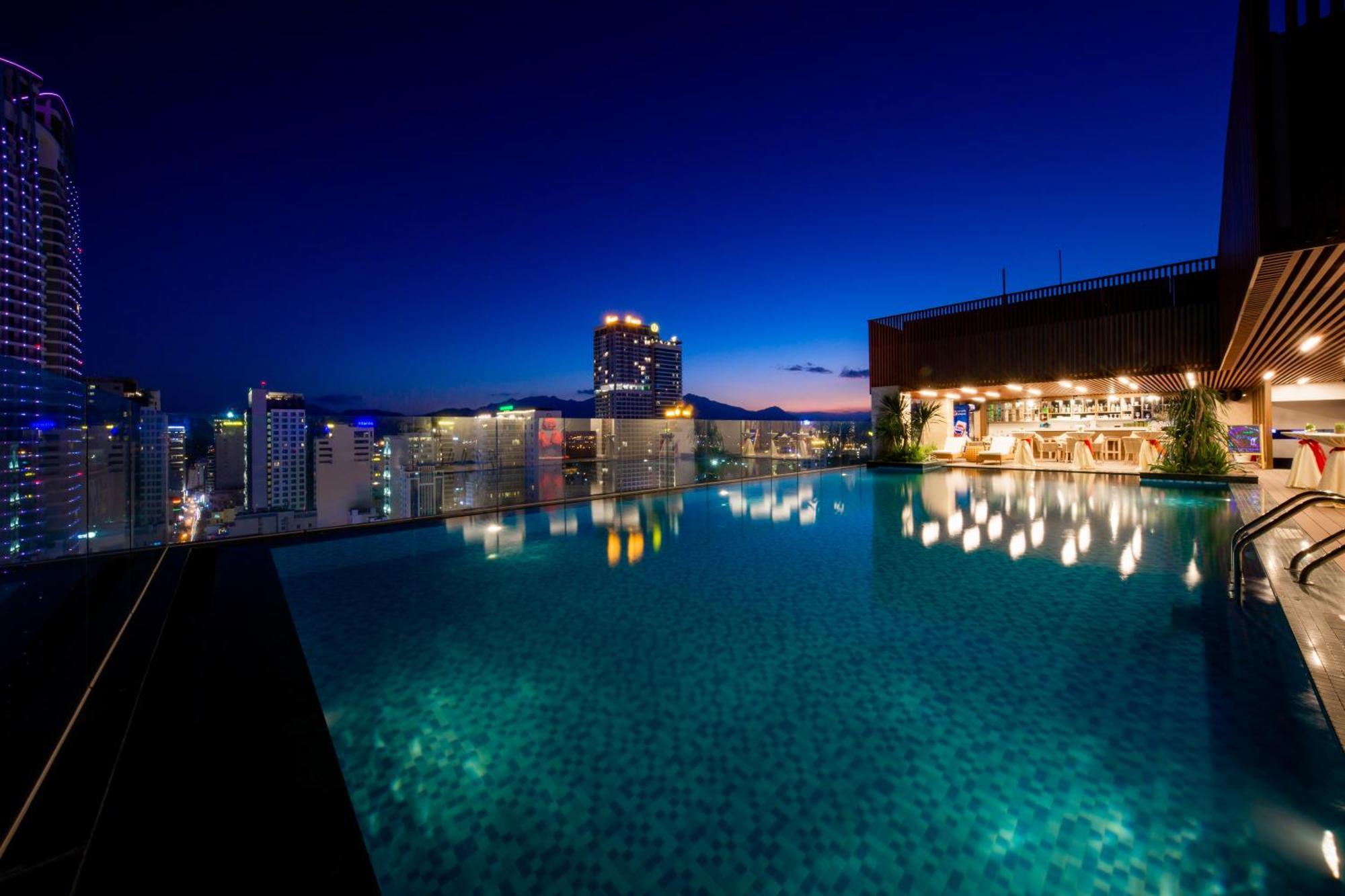 Gonsala Hotel Nha Trang Buitenkant foto