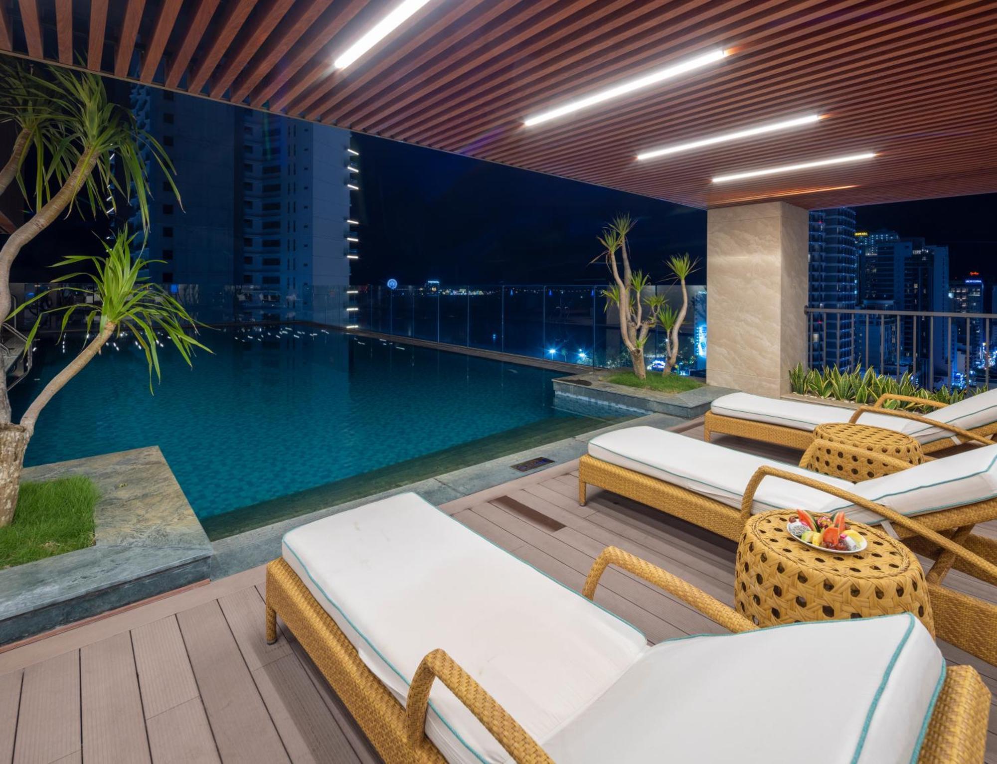 Gonsala Hotel Nha Trang Buitenkant foto