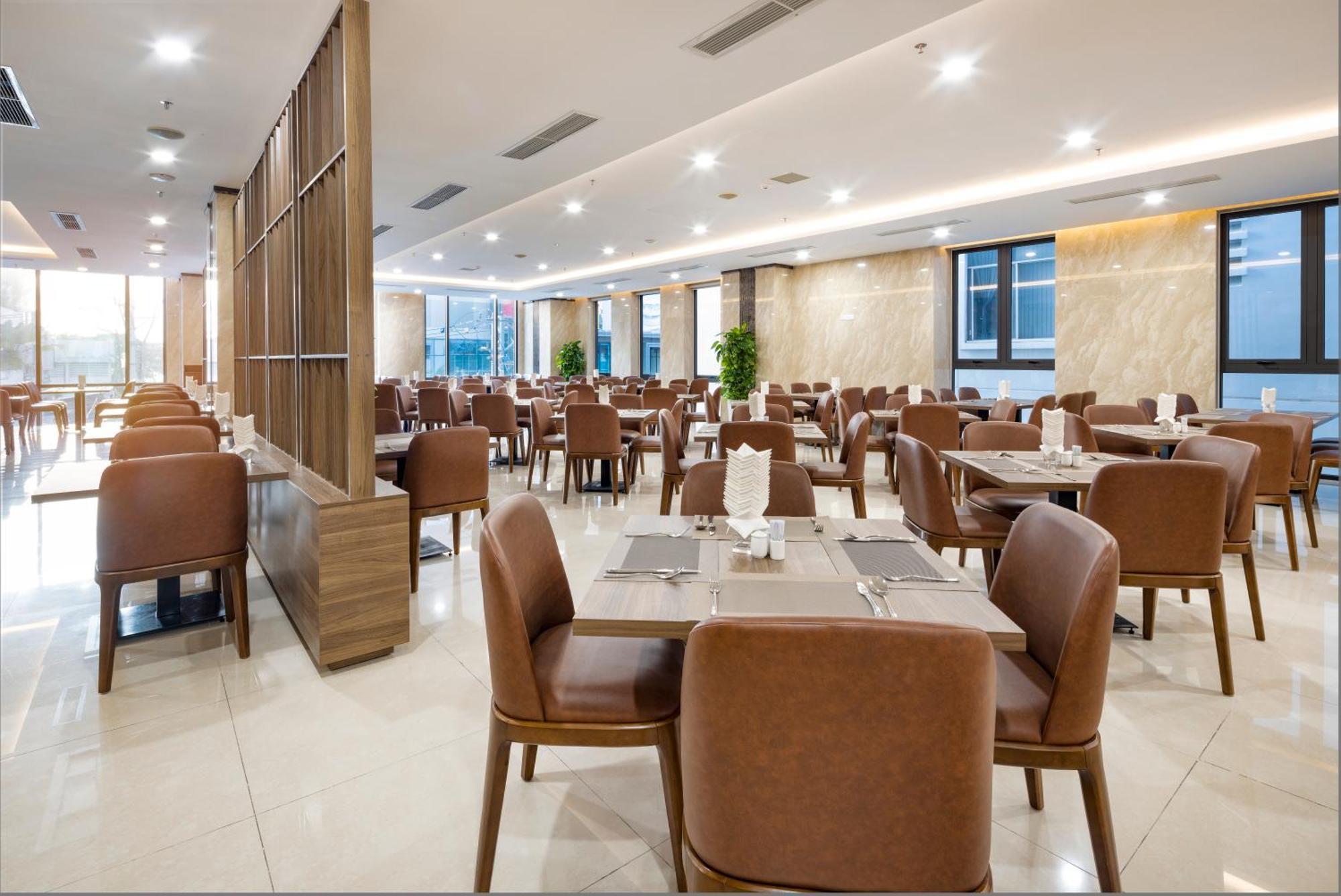 Gonsala Hotel Nha Trang Buitenkant foto